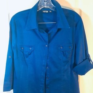 Women’s business casual button down shirt